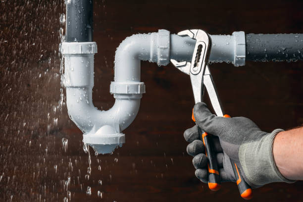 Professional Leak Detection technician working in Sumterville, FL